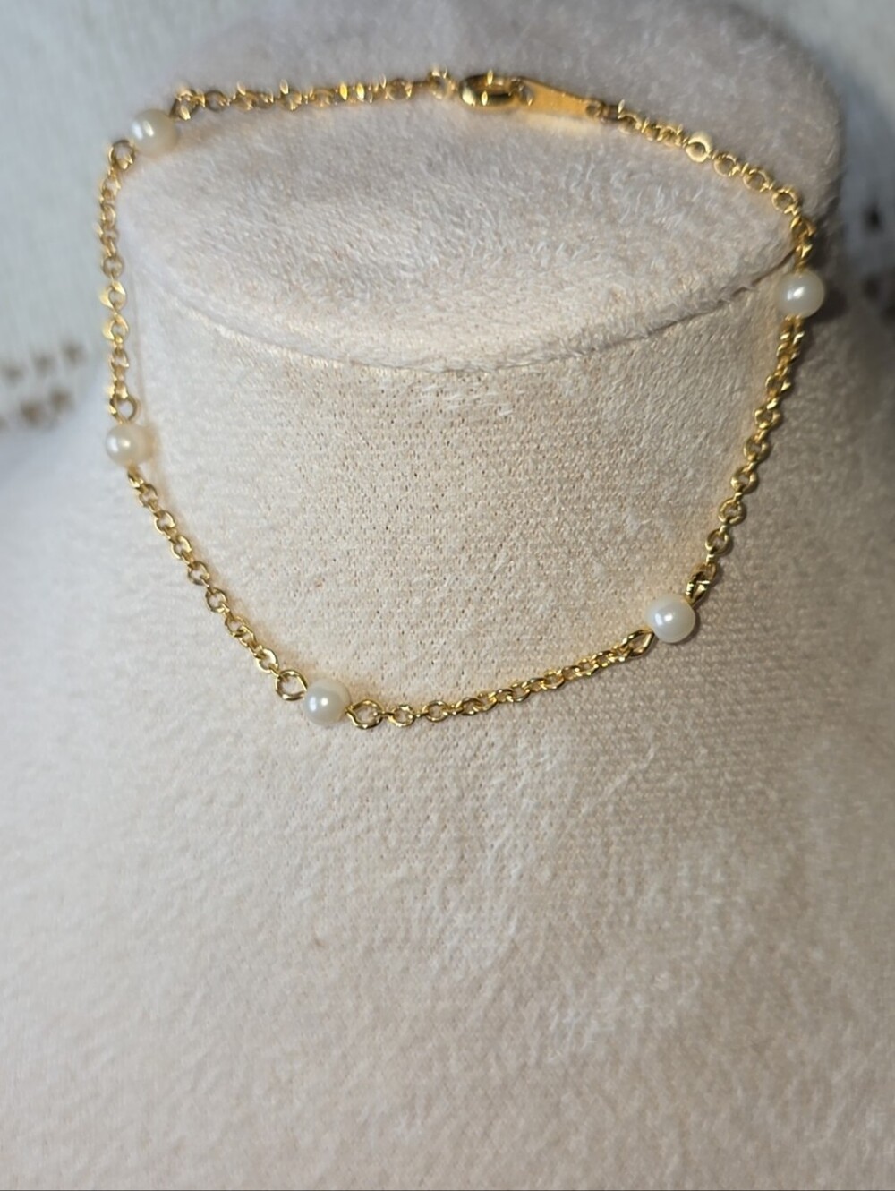 Vintage Avon Faux Pearl Dainty Station Chain Bracelet Gold Tone